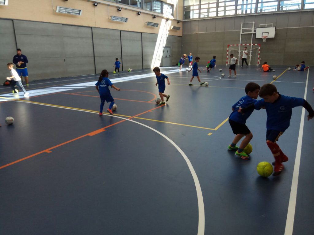Nueva semana de entrenamientos en las Escuelas de Fútbol Sala VaMar